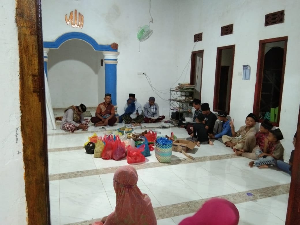 Kegiatan Khataman Di Musholla Muadzin Taqwa RK 03 Desa Sumber Makmur