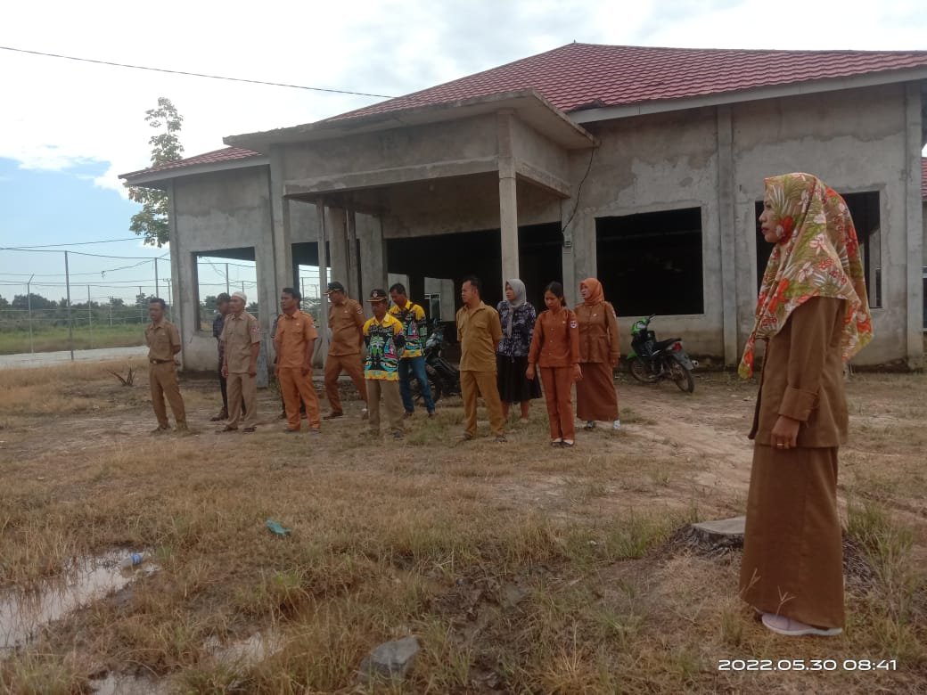 Upacara Pagi Setiap Senin Aparatur Desa Sumber Makmur