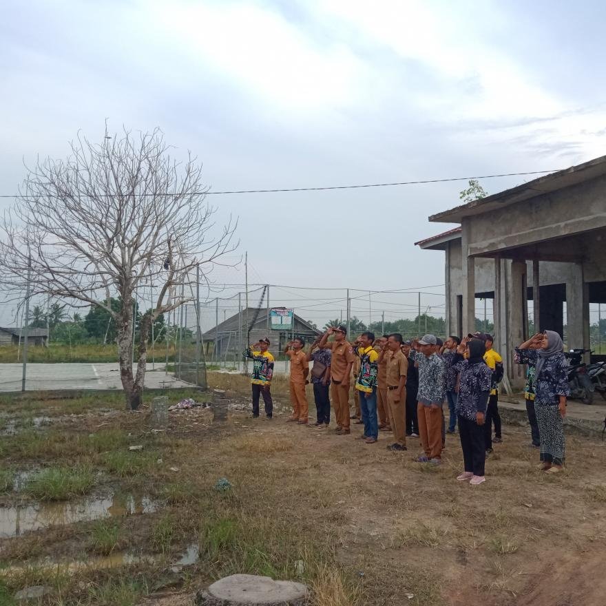 Apel Pagi Semangat Pagi Aparatur Desa Sumber Makmur