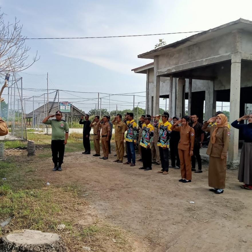 Upacara Rutin Senin Pemerintah Desa Sumber makmur