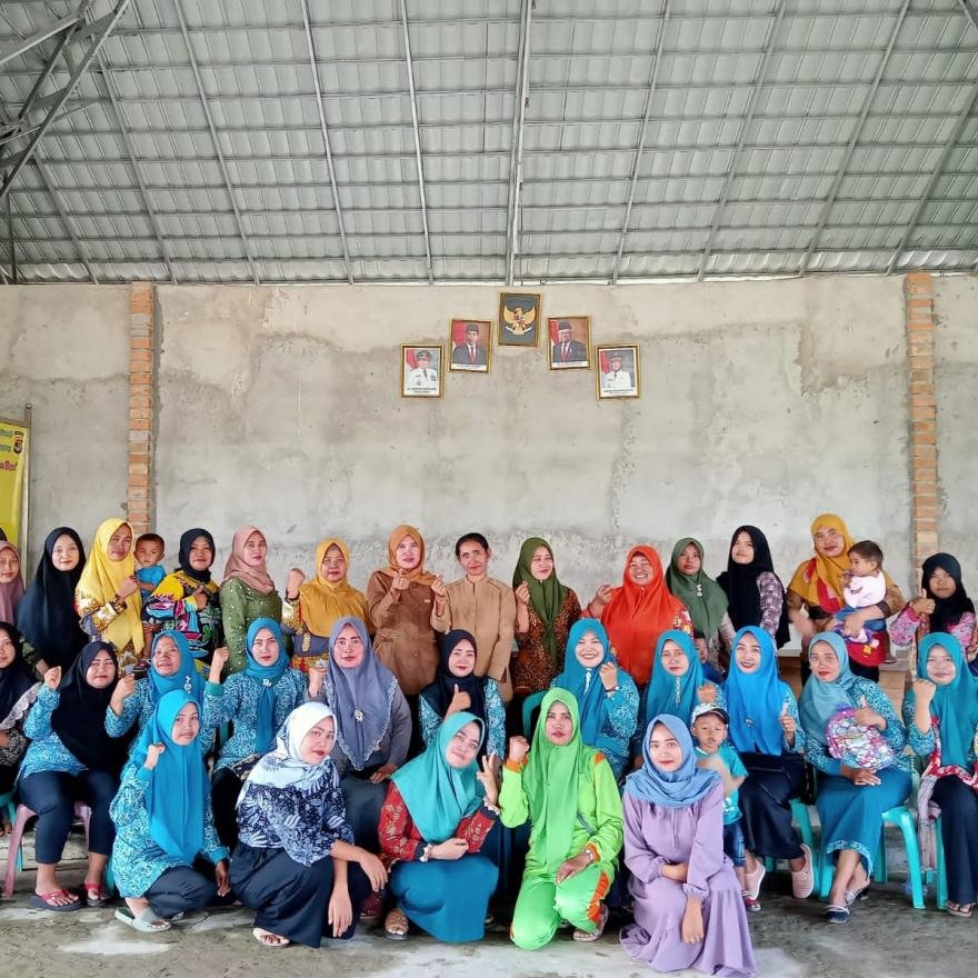 Pemberdayaan Kesejahteraan Keluarga (PKK) Desa Sumber Makmur 