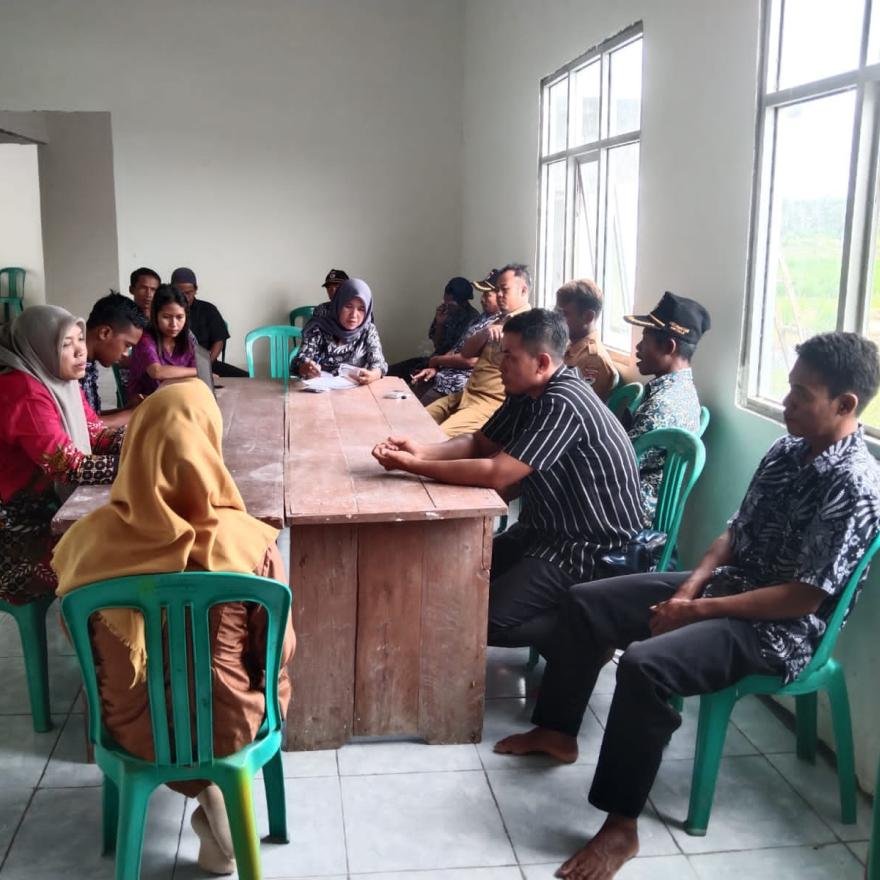 Rapat Evaluasi Aparatur Desa Sumber Makmur 